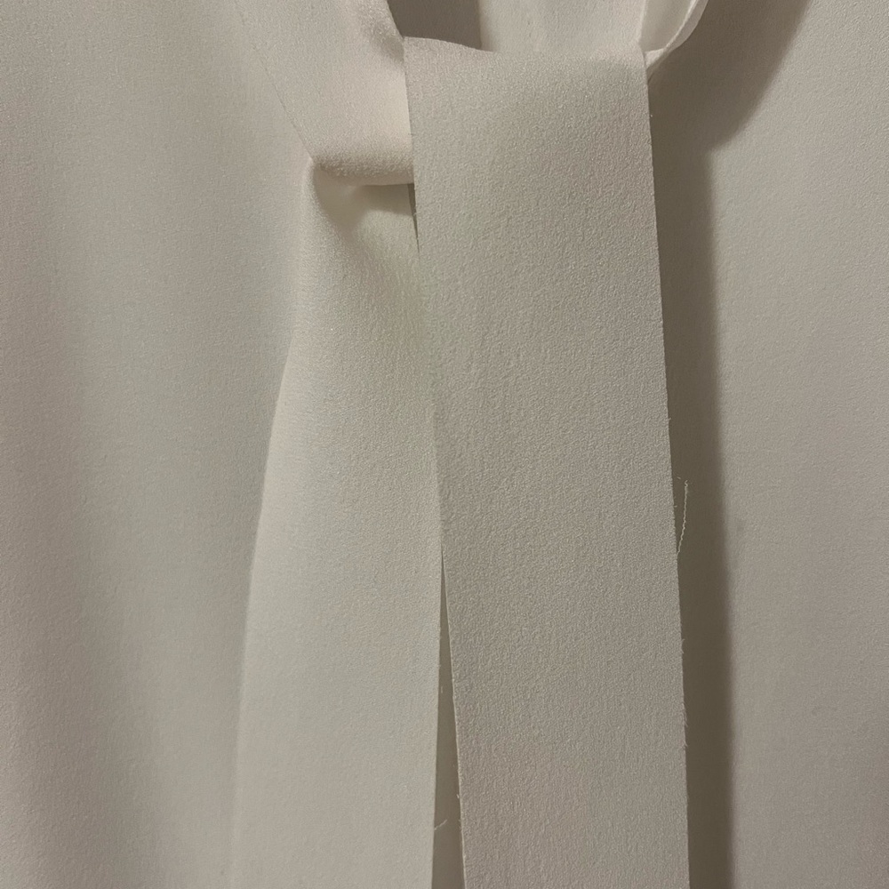 Elie Tahari Blouse Long Sleeve with Tie - Picture 4 of 9